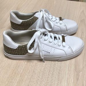 Hilfiger leather sneakers